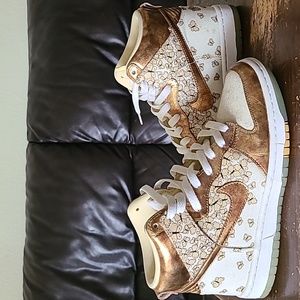 Nike Dunks High- Butterfly